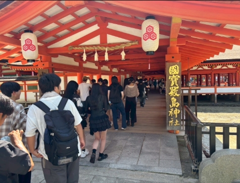 厳島神社に到着
