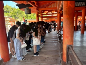 クラスごとにお参り