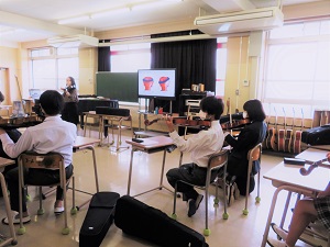 愛川高校6月の授業風景の様子13