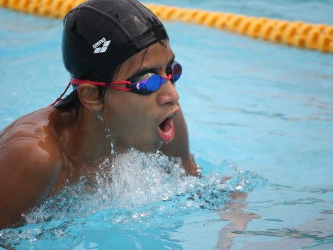 img-swimming02.jpg