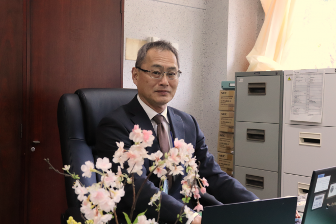 岸川浩幸校長の写真