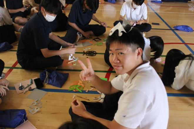 修学旅行事前学習切り絵体験3
