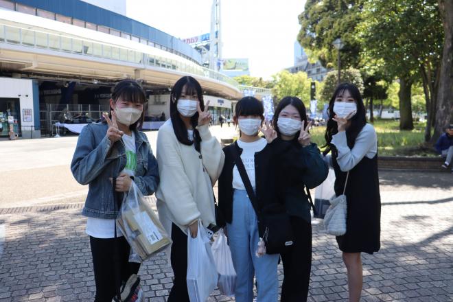 横浜での女子5人の写真