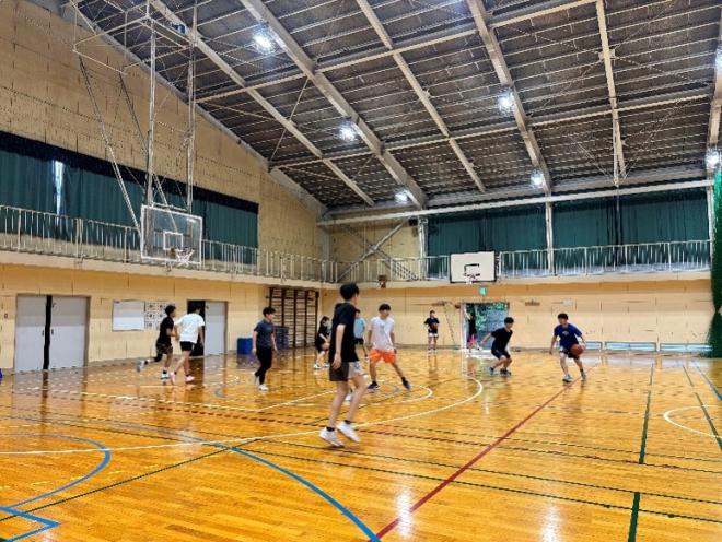 R8_basketball_01
