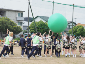緑組が折り返します
