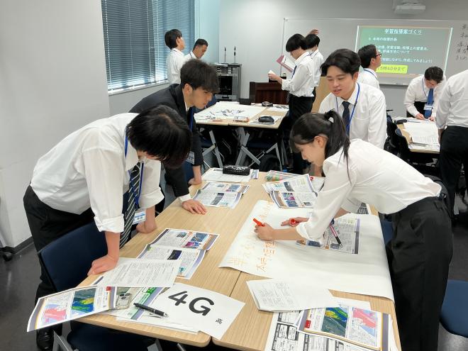 指導案づくりの様子2