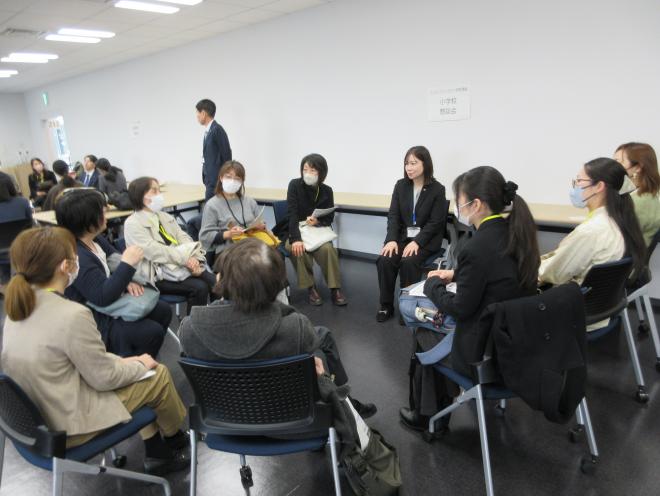 校種別懇談会の様子