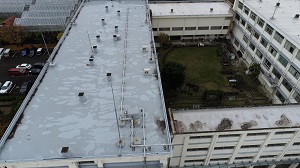 校舎屋上の配管