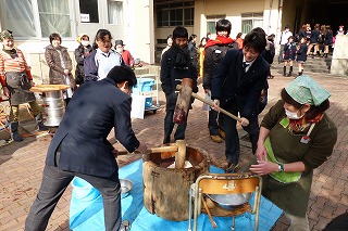 餅つき1