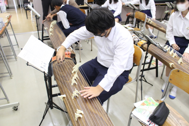 箏曲の授業_03