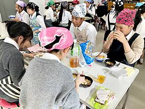 鶏そぼろ飯とけんちん汁7