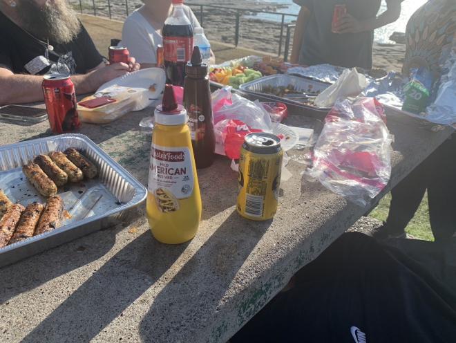 オーストラリア