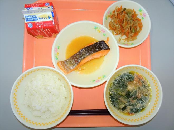 給食の写真