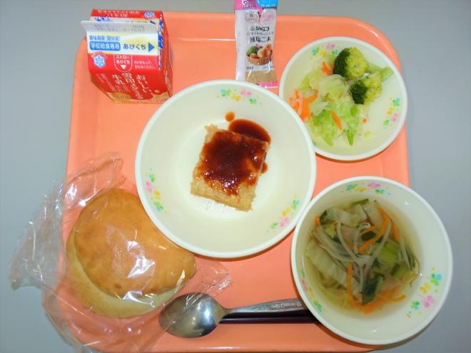 給食の写真