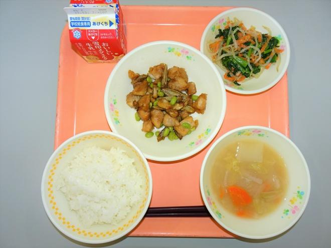 給食の写真