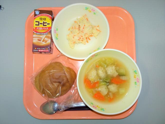 給食の写真