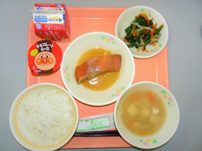 給食の写真