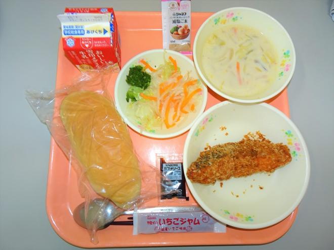 給食の写真