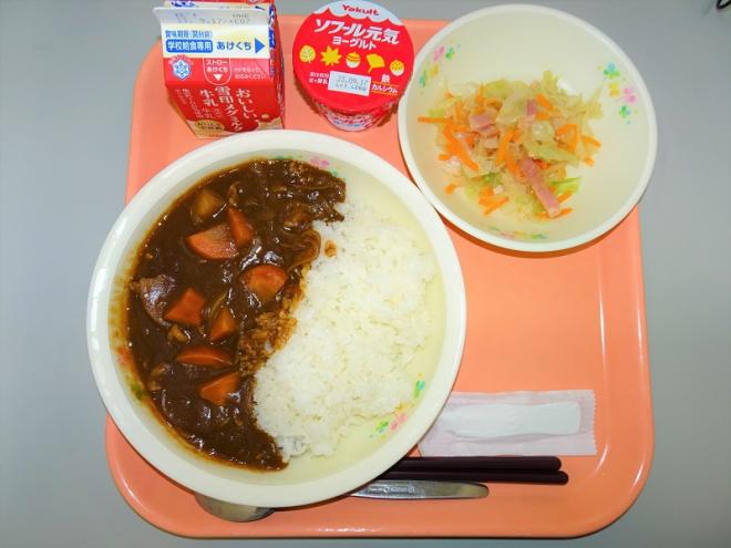 給食の写真