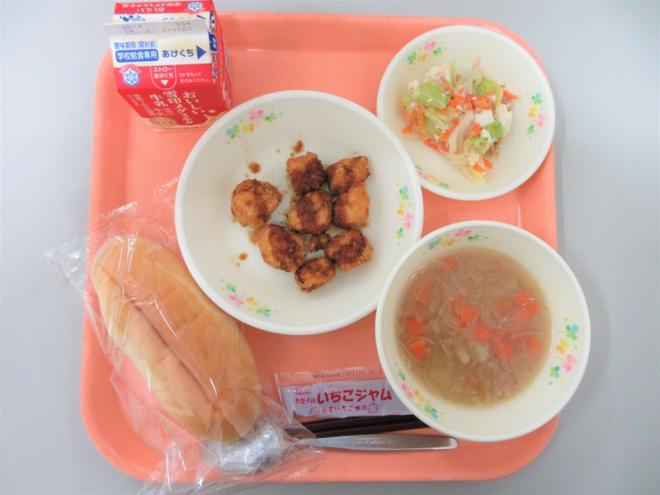 給食の写真