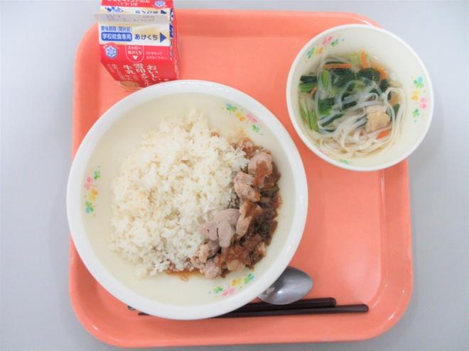 給食の写真