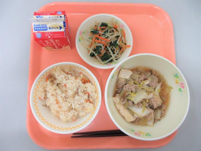 給食の写真