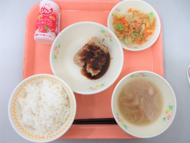 給食の写真
