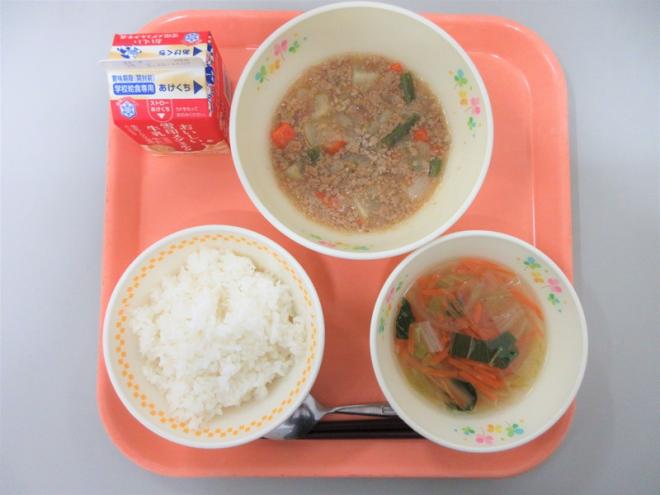 給食の写真