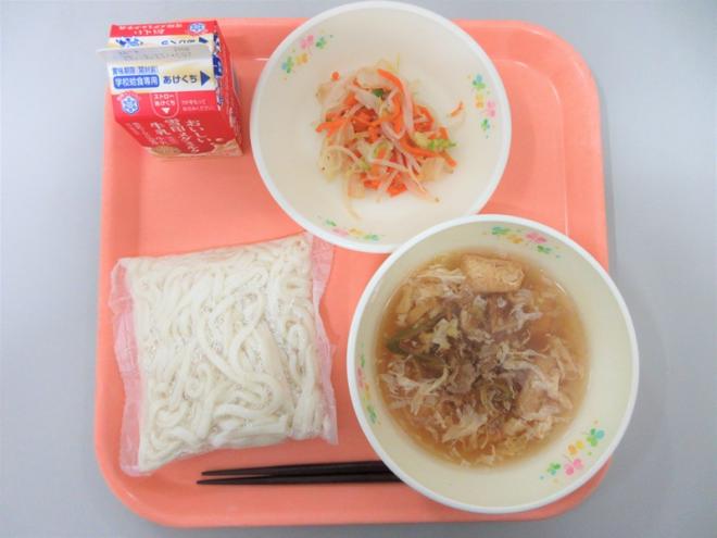 給食の写真