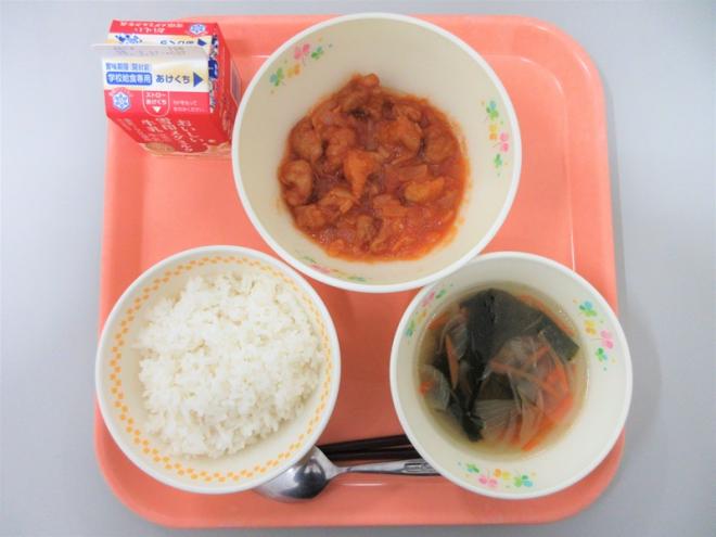 給食の写真