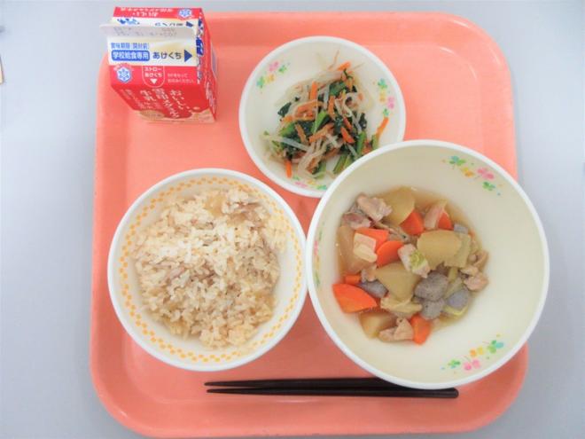 給食の写真