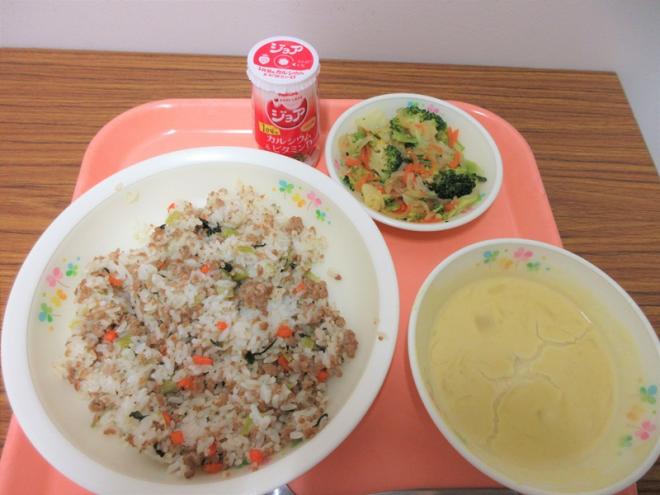 給食の写真
