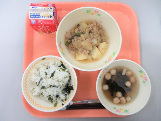 給食の写真