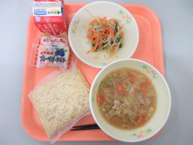 給食の写真