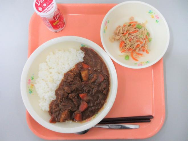給食の写真