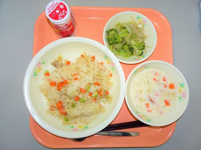 給食の写真