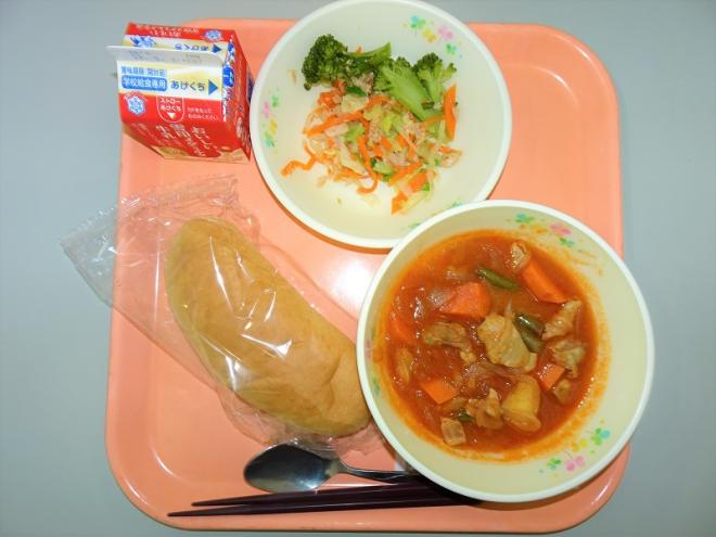 給食の写真
