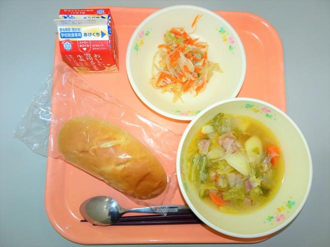 給食の写真