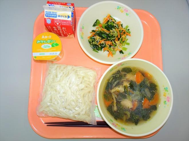 給食の写真