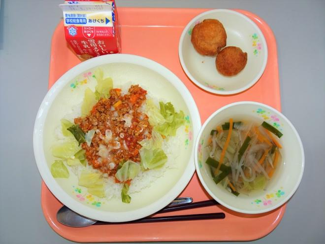 給食の写真