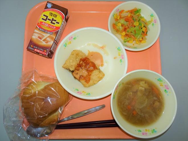 給食の写真