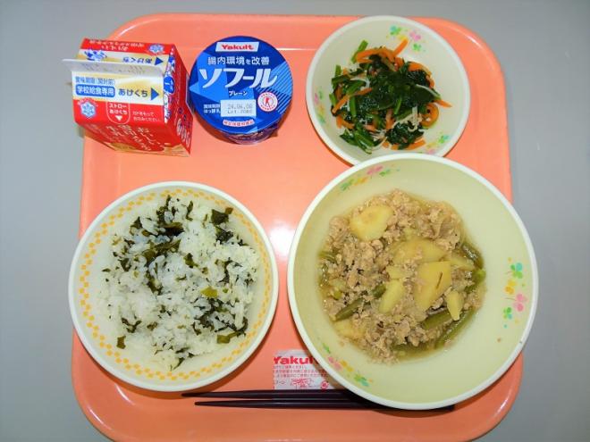 給食の写真