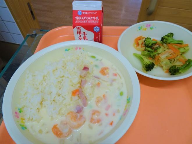 給食の写真