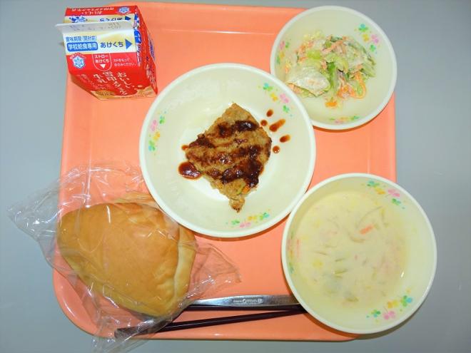 給食の写真