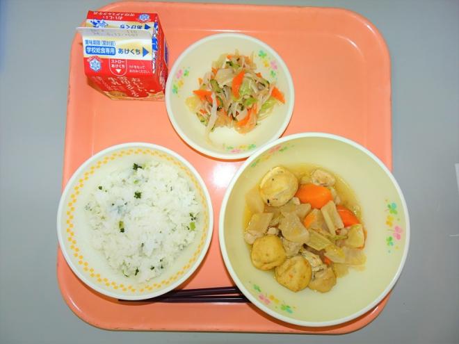 給食の写真