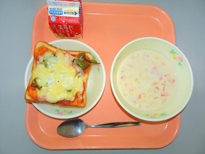 給食の写真
