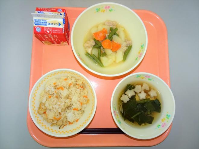 給食の写真