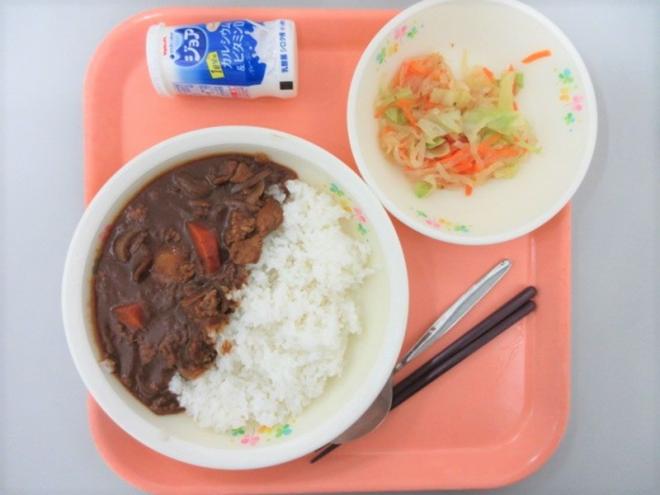 給食の写真