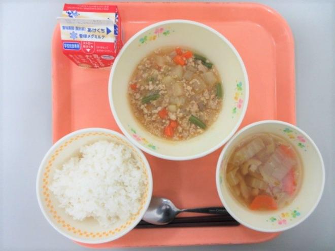 給食の写真