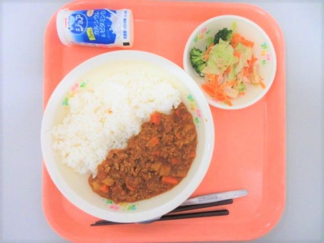 給食の写真